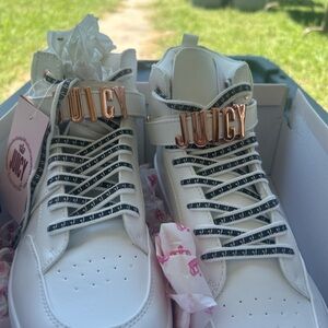 Juicy Couture White Sneakers with Gold Accents